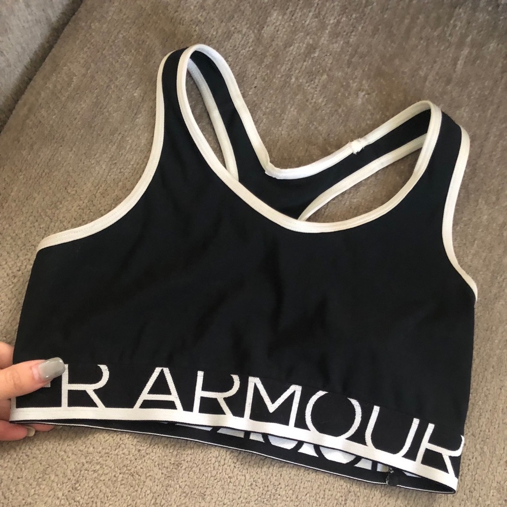 Under armor black sports bra size small